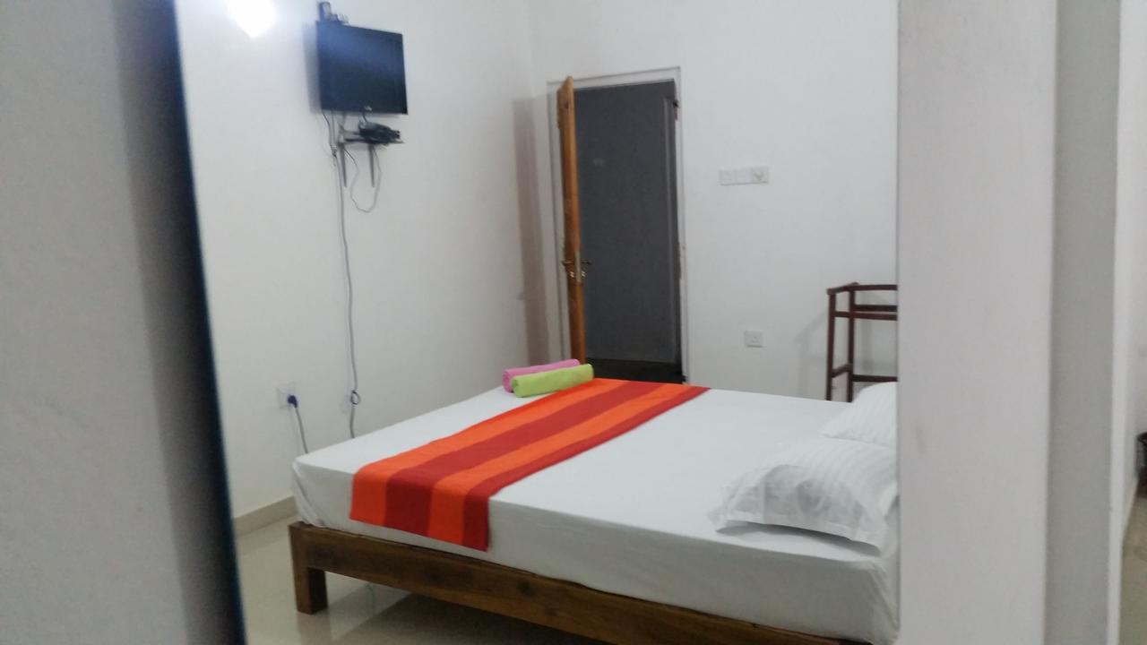 Selahn Inn Katunayaka Buitenkant foto