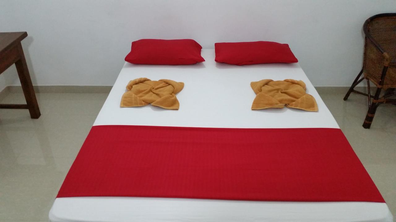 Selahn Inn Katunayaka Buitenkant foto