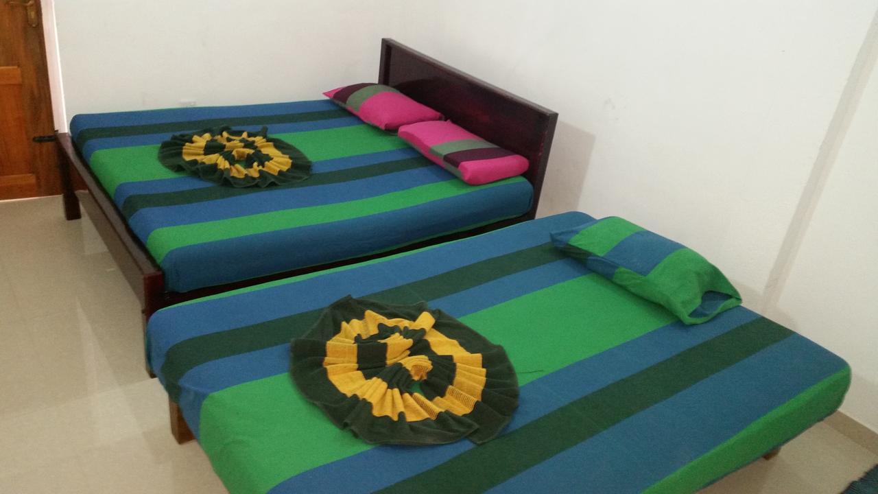 Selahn Inn Katunayaka Buitenkant foto